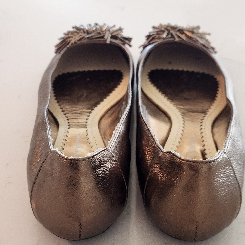 Gabriella Rocha Gold Flats 7.5W - Picture 6 of 10